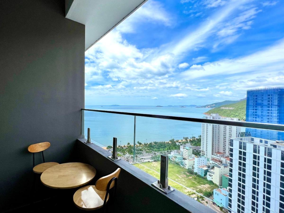 Апартаменты Flc Sea Tower - Куинён Экстерьер фото