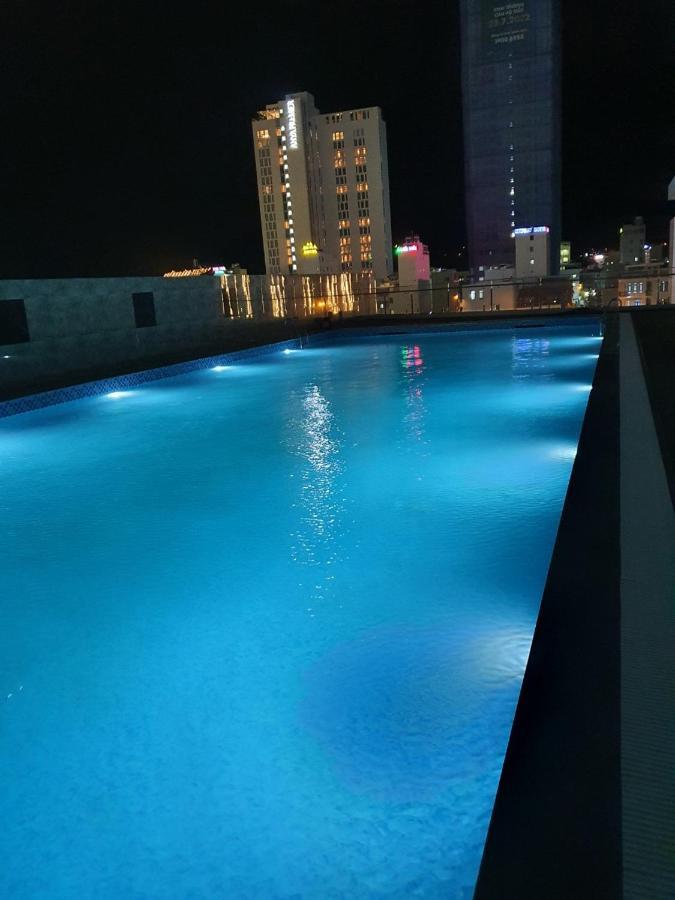 Апартаменты Flc Sea Tower - Куинён Экстерьер фото